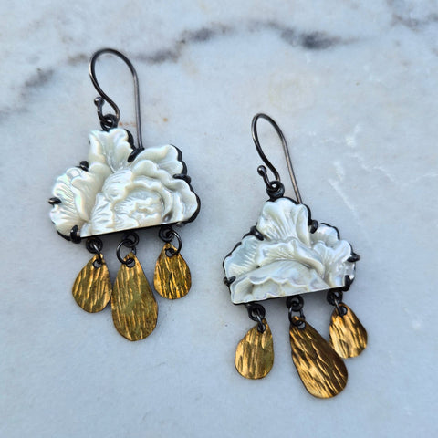 Mother of Pearl Flower Cloud Earrings